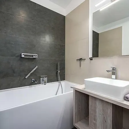 Simic * Πόρετς