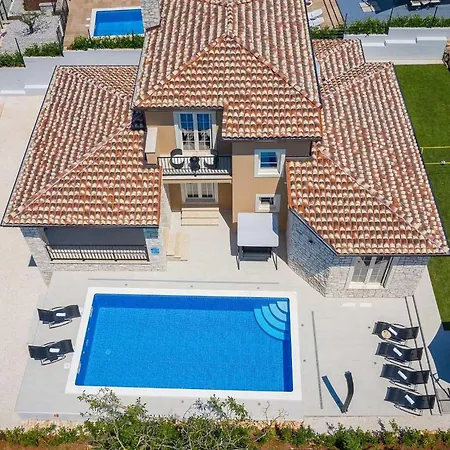 Simic Σπίτι διακοπών *